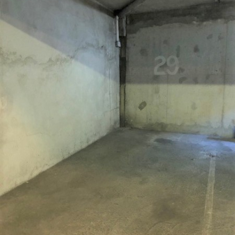 Location Parking/box Lille 2