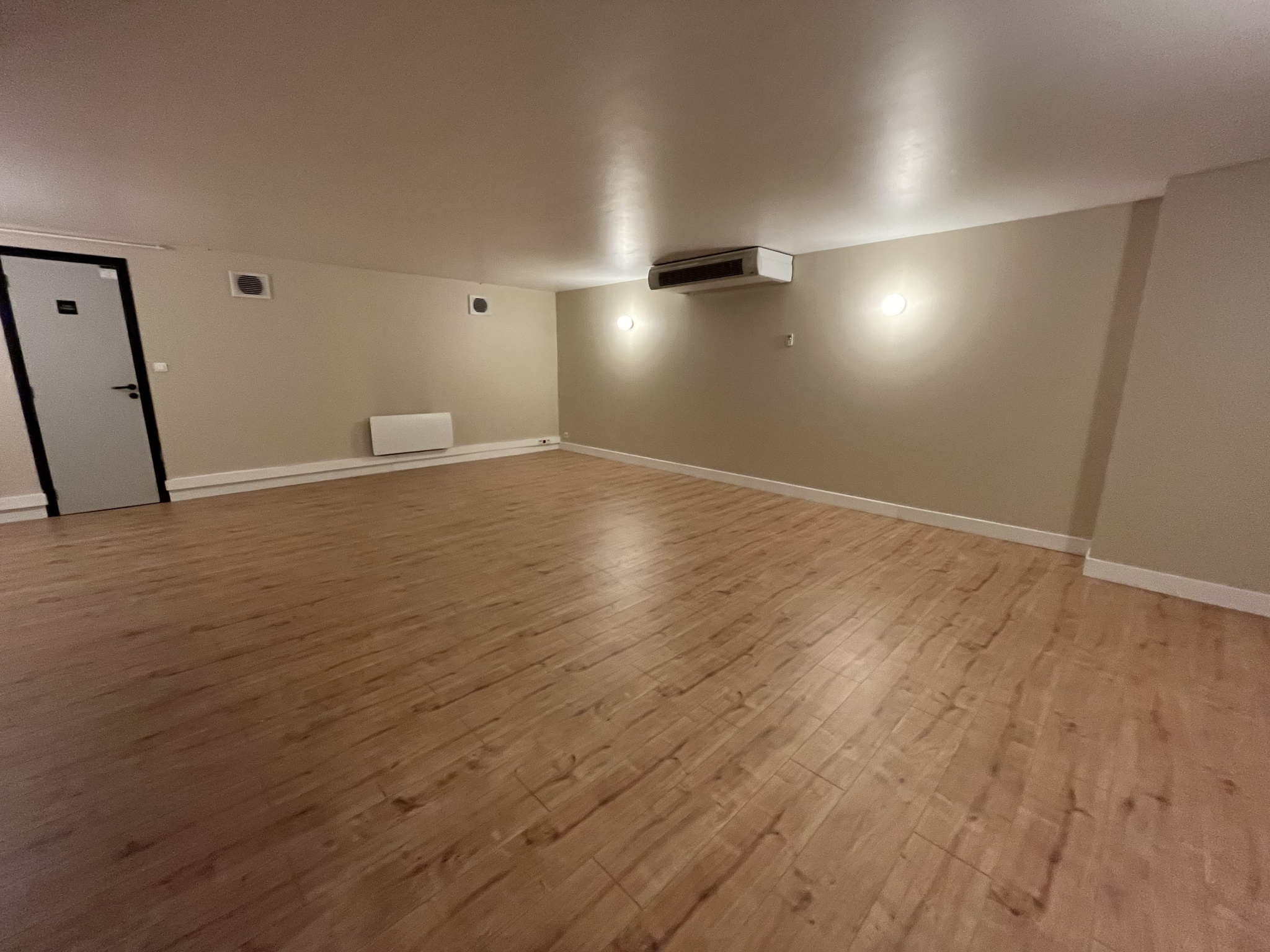 Location Commerce 263m² Lille 5